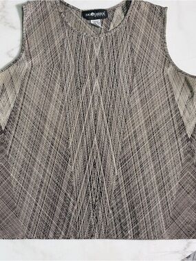 Sag Harbor Textured Sleeveless Top Size 1X